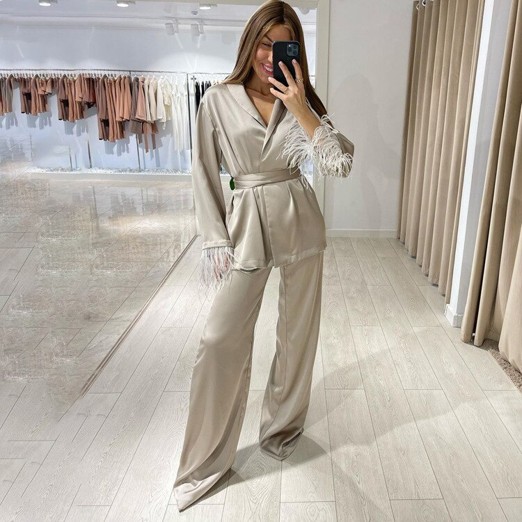 Satin Feather Set